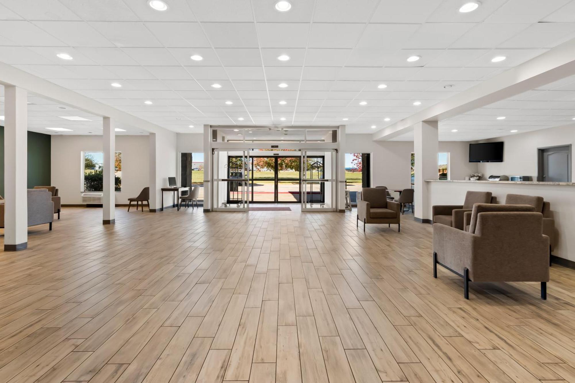 אלק סיטי Comfort Inn & Suites מראה חיצוני תמונה