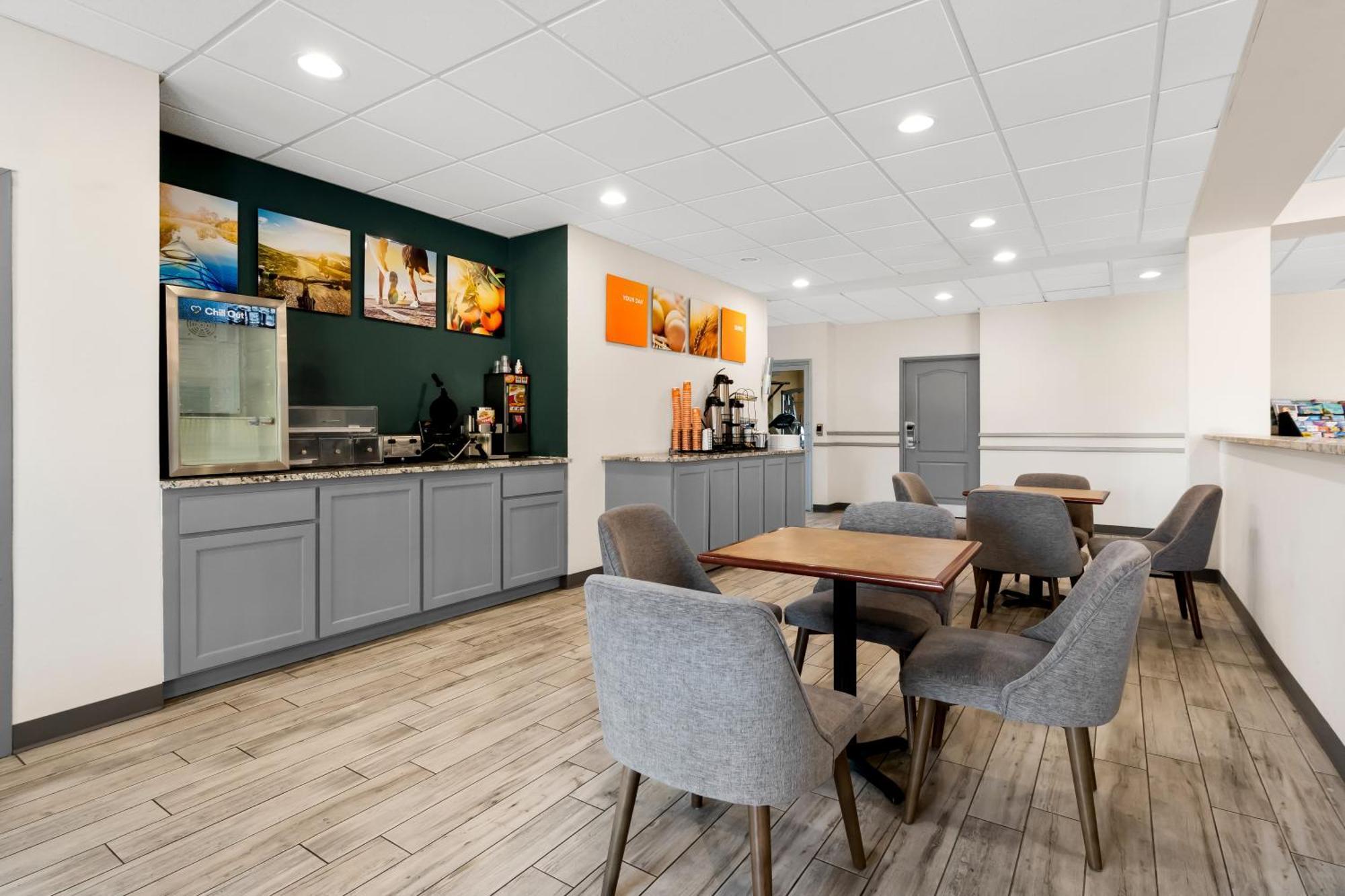 אלק סיטי Comfort Inn & Suites מראה חיצוני תמונה