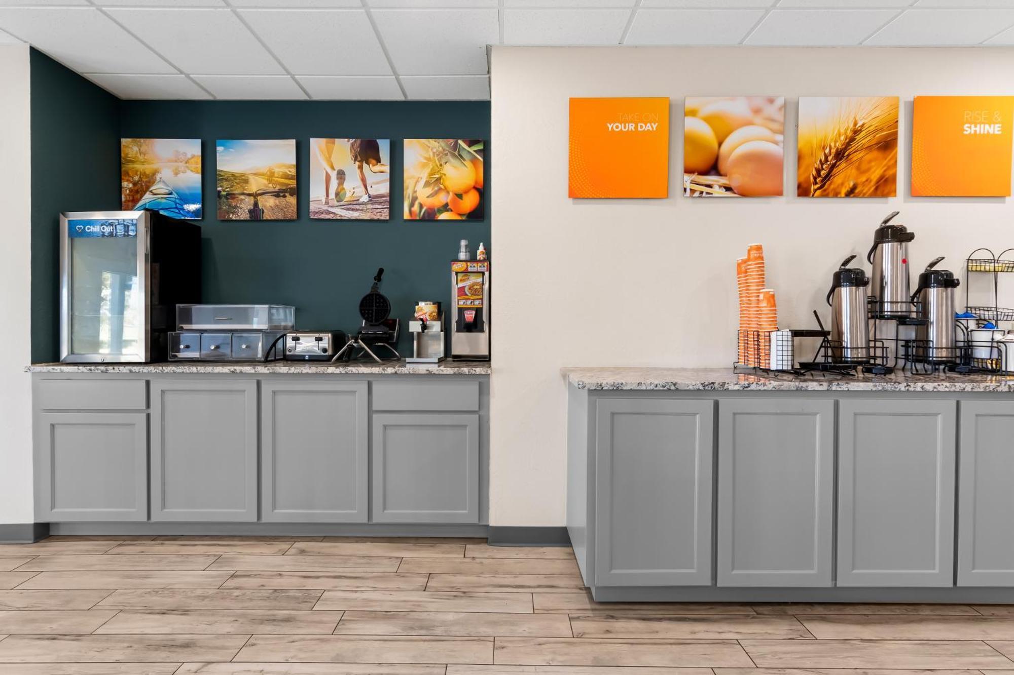 אלק סיטי Comfort Inn & Suites מראה חיצוני תמונה