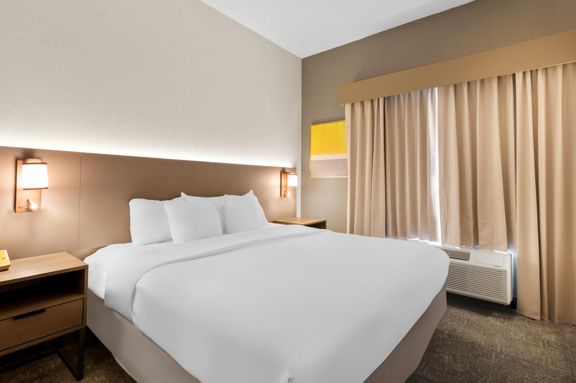 אלק סיטי Comfort Inn & Suites מראה חיצוני תמונה