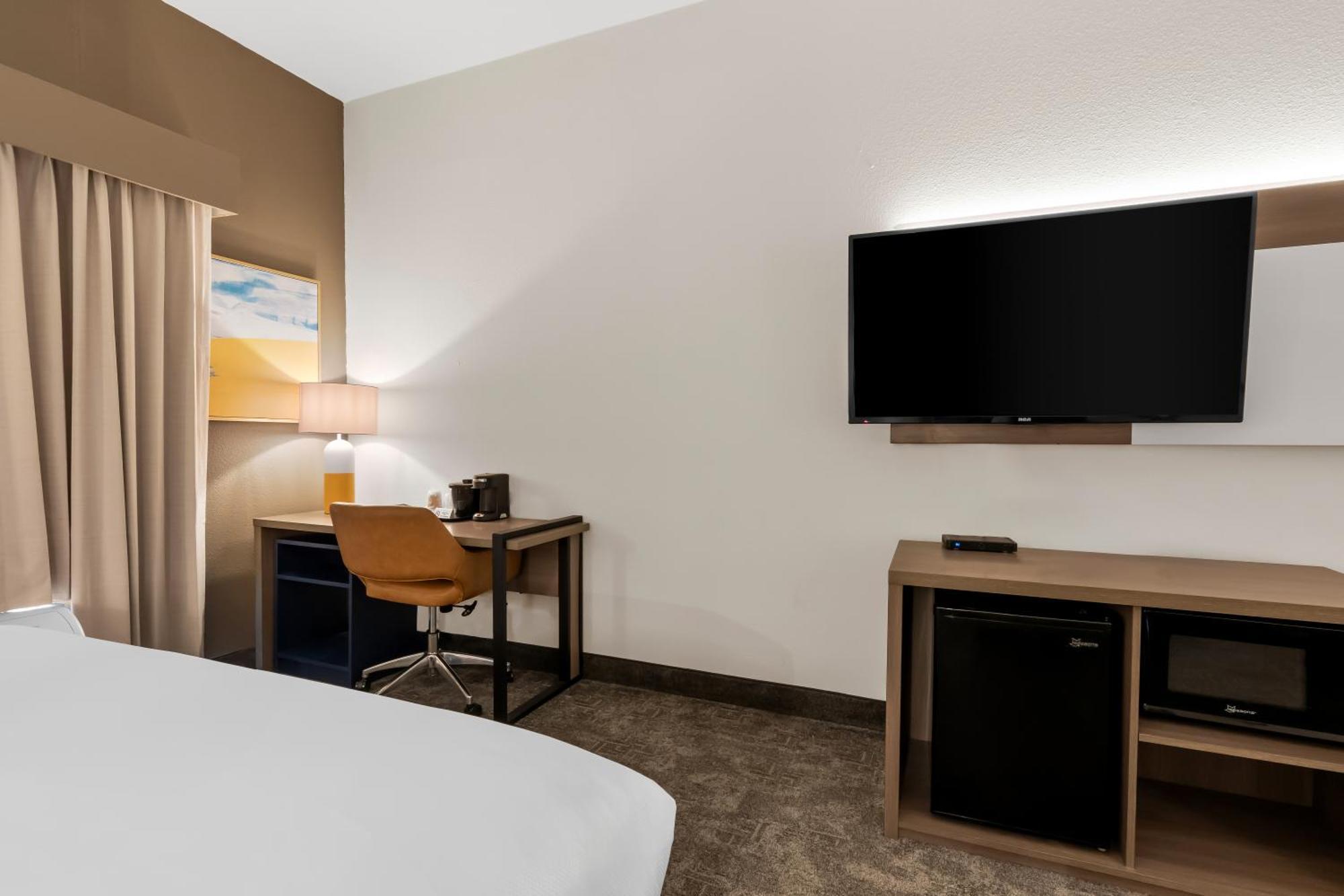 אלק סיטי Comfort Inn & Suites מראה חיצוני תמונה