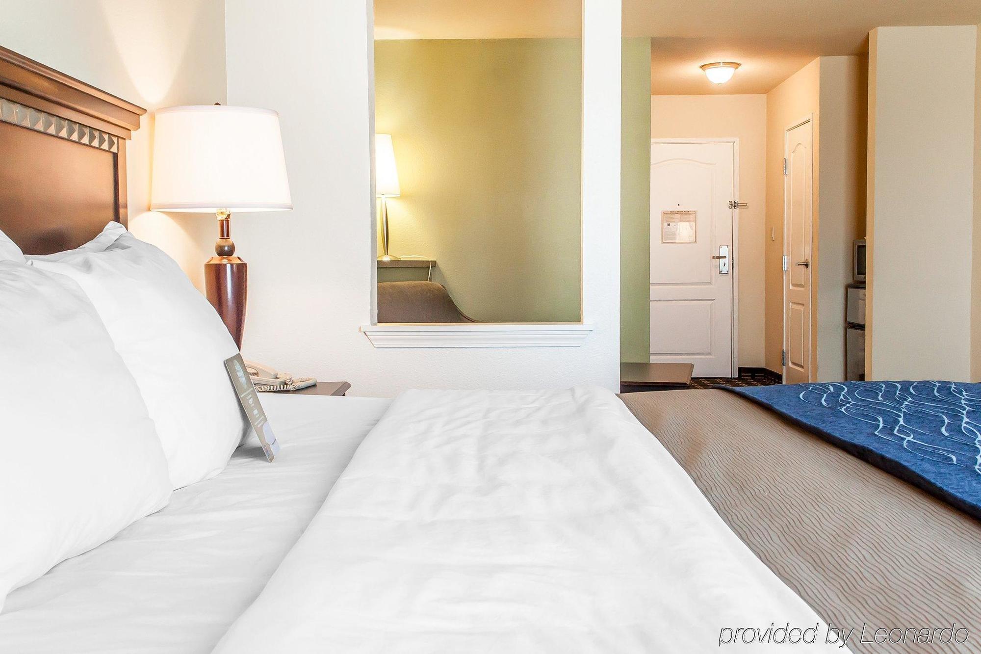 אלק סיטי Comfort Inn & Suites מראה חיצוני תמונה