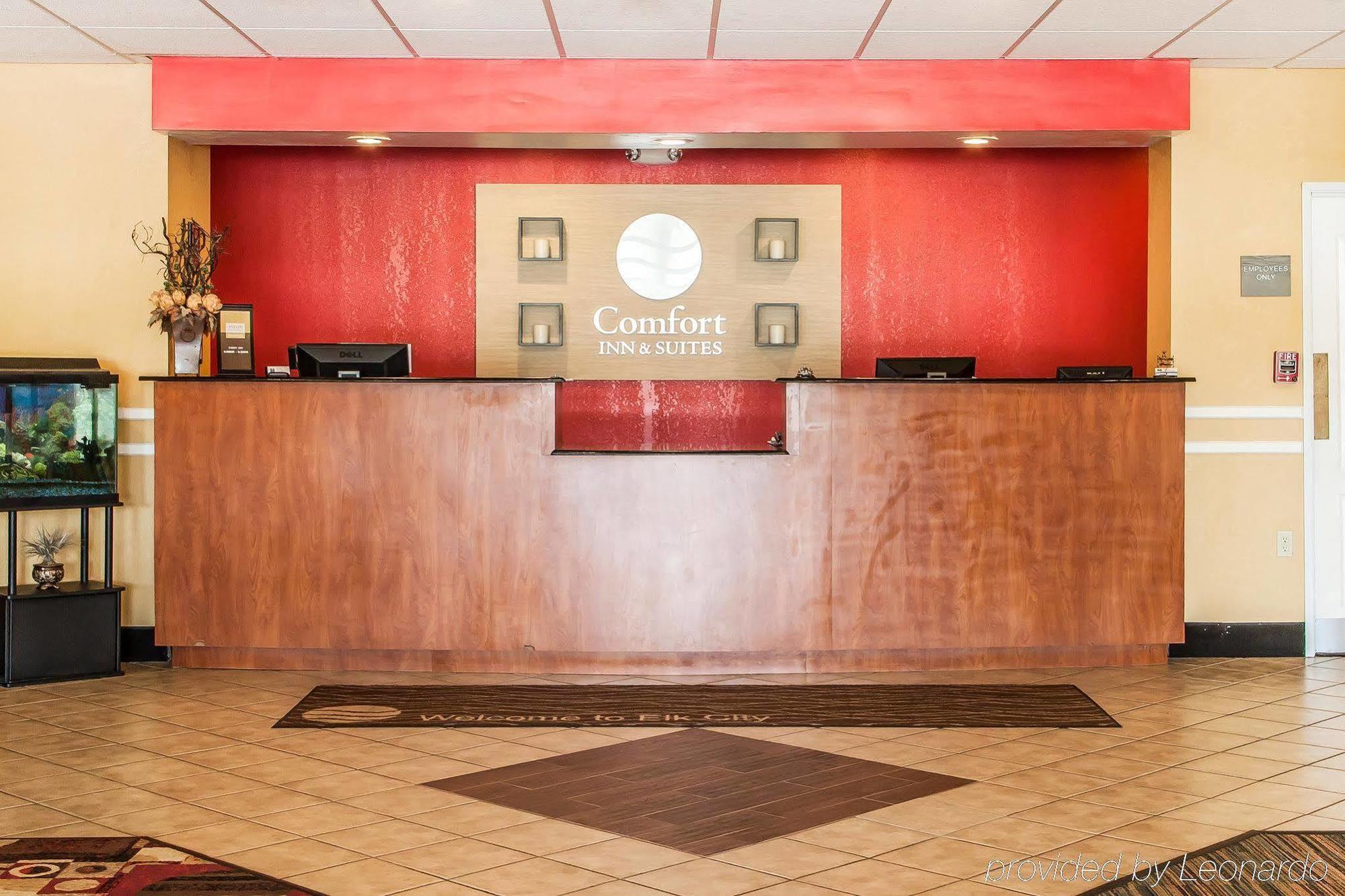 אלק סיטי Comfort Inn & Suites מראה חיצוני תמונה